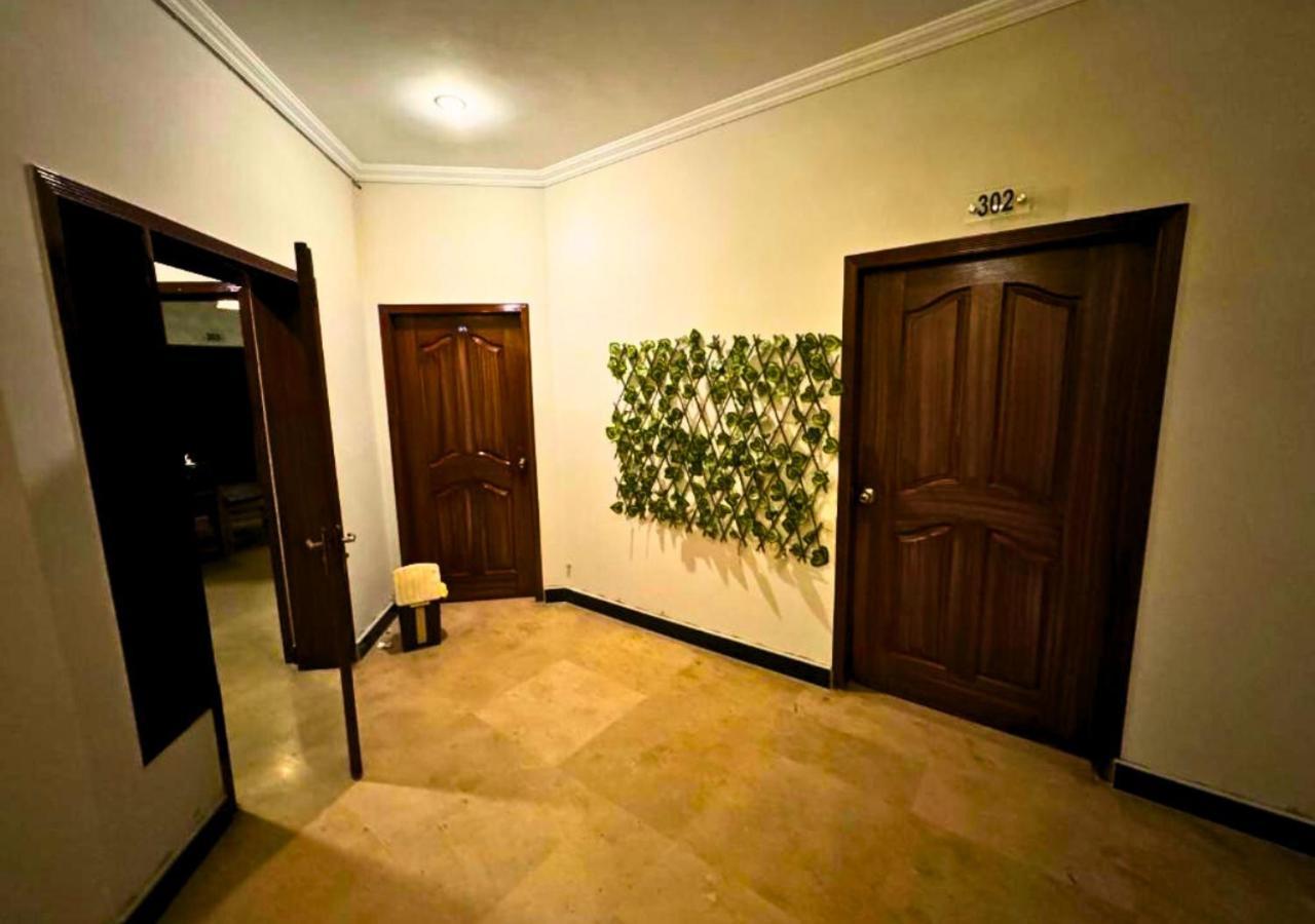 Doves Inn Hotel Kalma Chowk Lahore Exterior foto